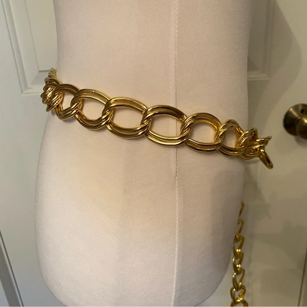 NEW CRISTELLA BELT LARGE DOUBLE LOOP GOLD CHAIN ITALY SIZE L NWT